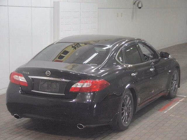 NISSAN FUGA