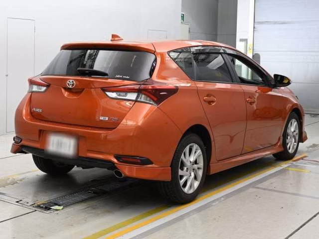 TOYOTA AURIS