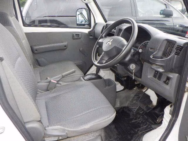 MITSUBISHI MINICAB