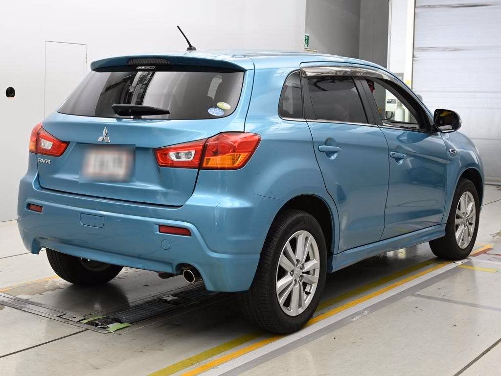 MITSUBISHI RVR