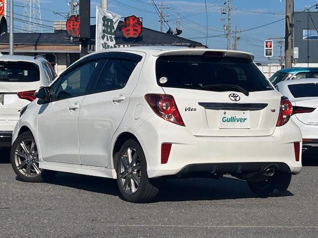 TOYOTA VITZ