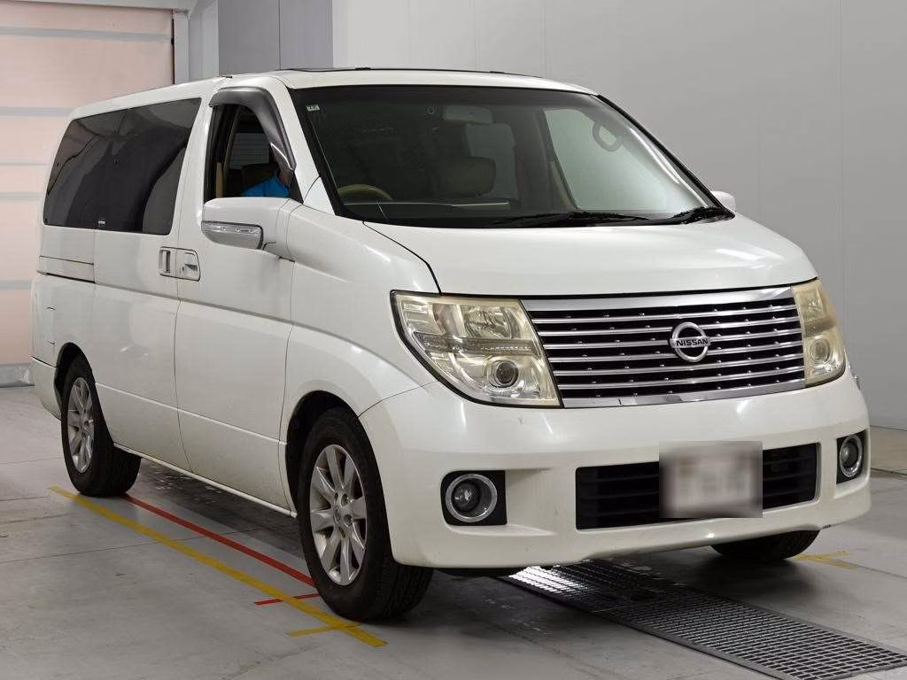NISSAN ELGRAND