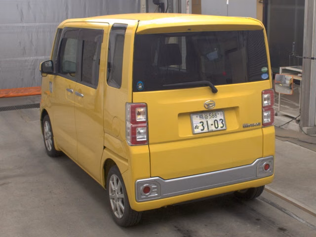 DAIHATSU WAKE
