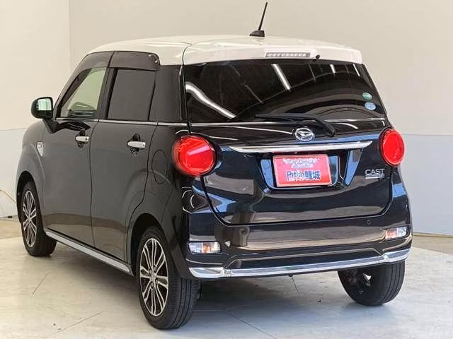 DAIHATSU CAST