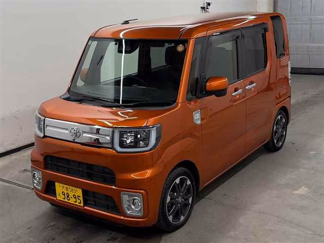 TOYOTA PIXIS MEGA