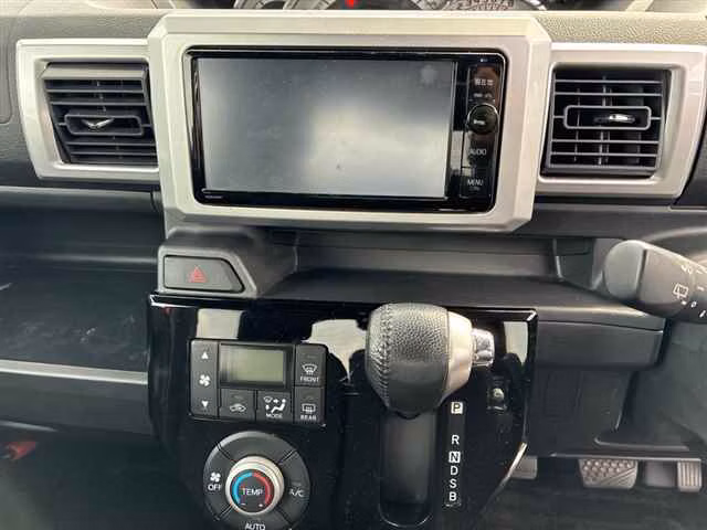TOYOTA PIXIS MEGA