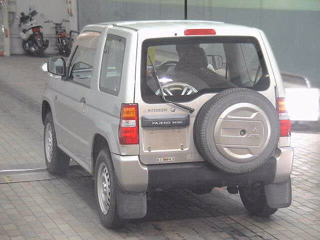 MITSUBISHI PAJERO MINI