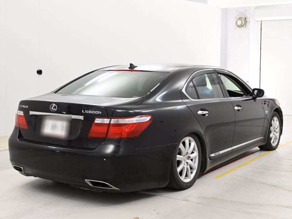 LEXUS LS600H