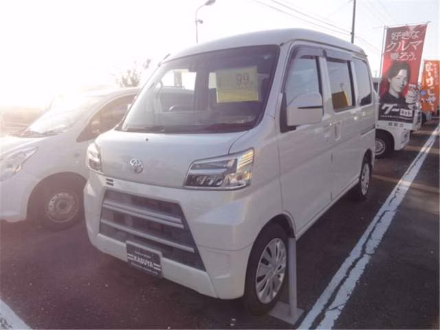 TOYOTA PIXIS VAN