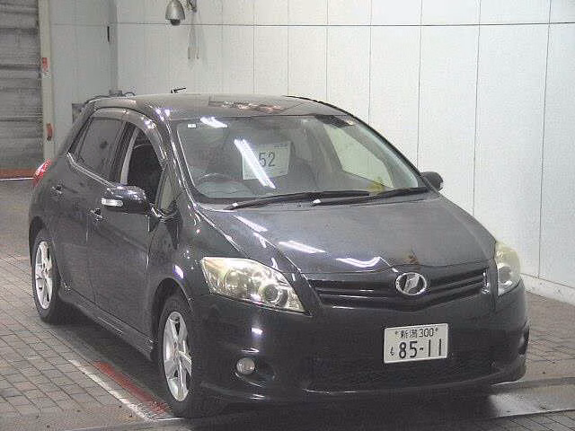 TOYOTA AURIS