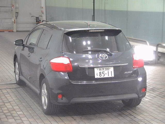 TOYOTA AURIS