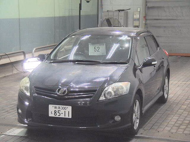 TOYOTA AURIS