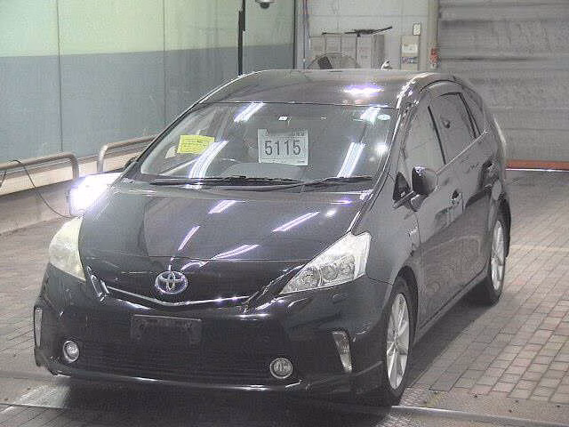 TOYOTA PRIUS ALPHA