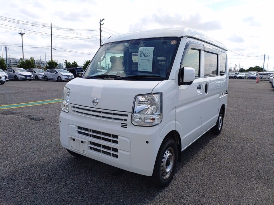 NISSAN NV100 CLIPPER