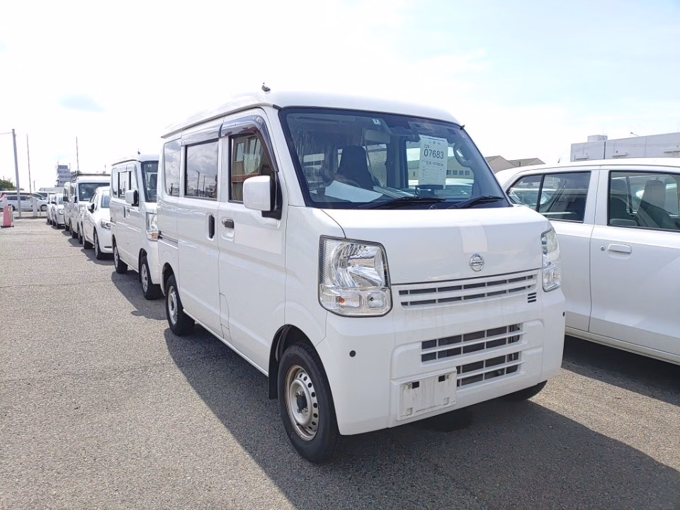 NISSAN NV100 CLIPPER