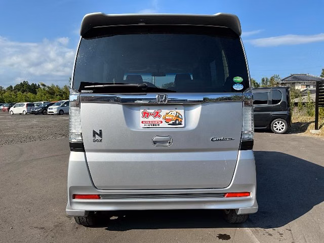 HONDA N-BOX