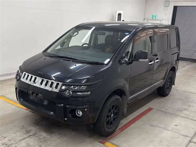 MITSUBISHI DELICA D:5