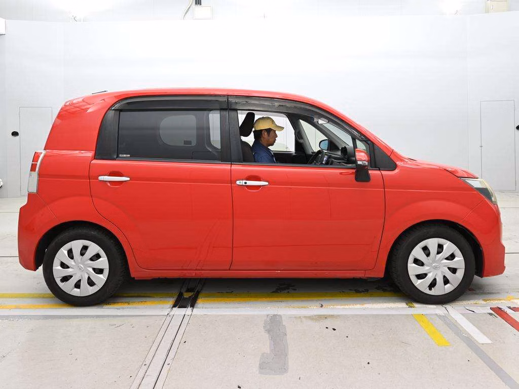 TOYOTA SPADE