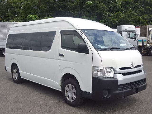 TOYOTA REGIUS ACE