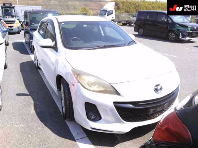 MAZDA AXELA