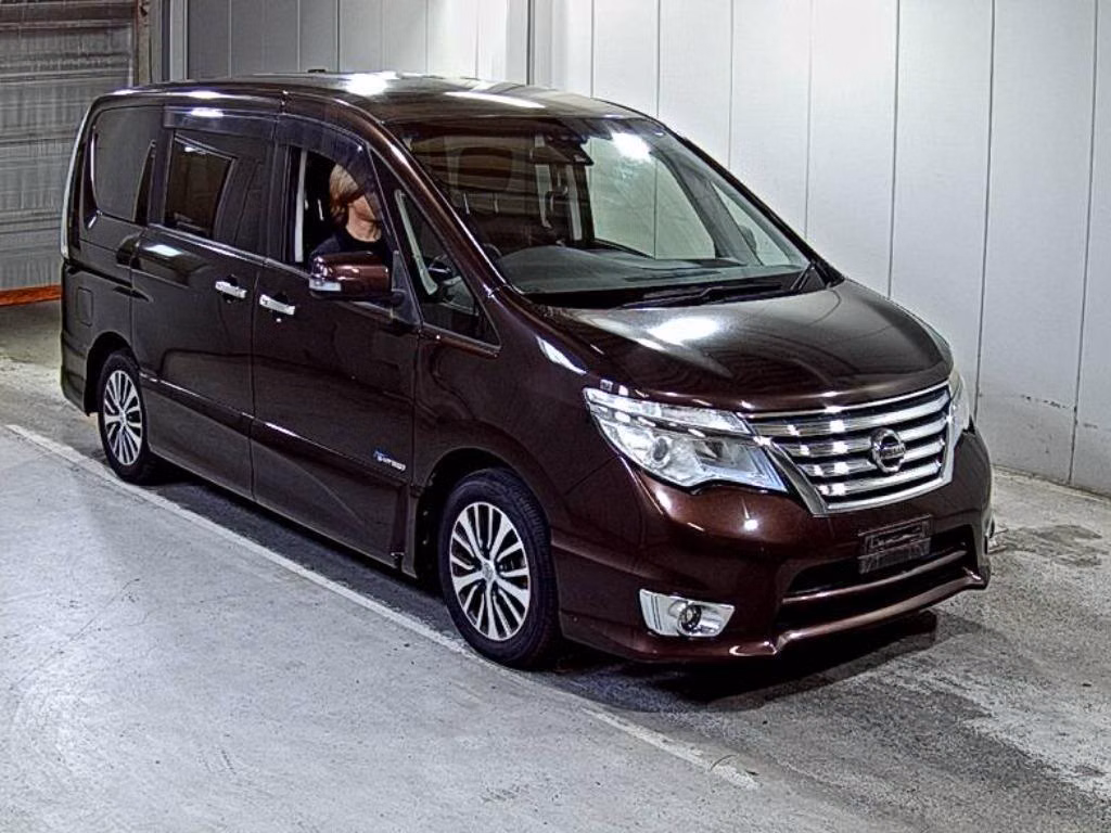 NISSAN SERENA