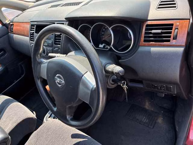 NISSAN TIIDA LATIO