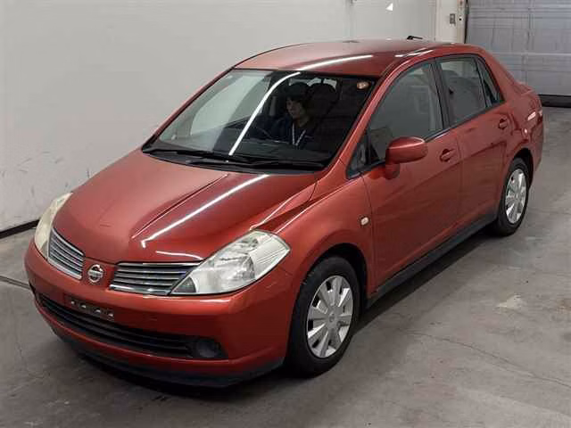 NISSAN TIIDA LATIO