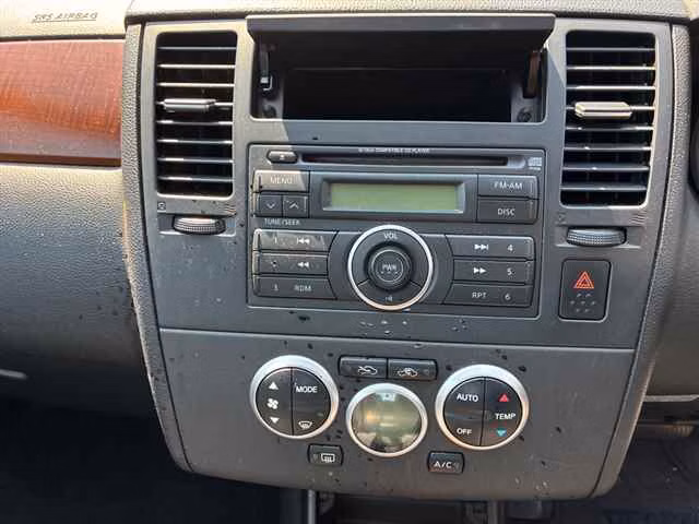 NISSAN TIIDA LATIO