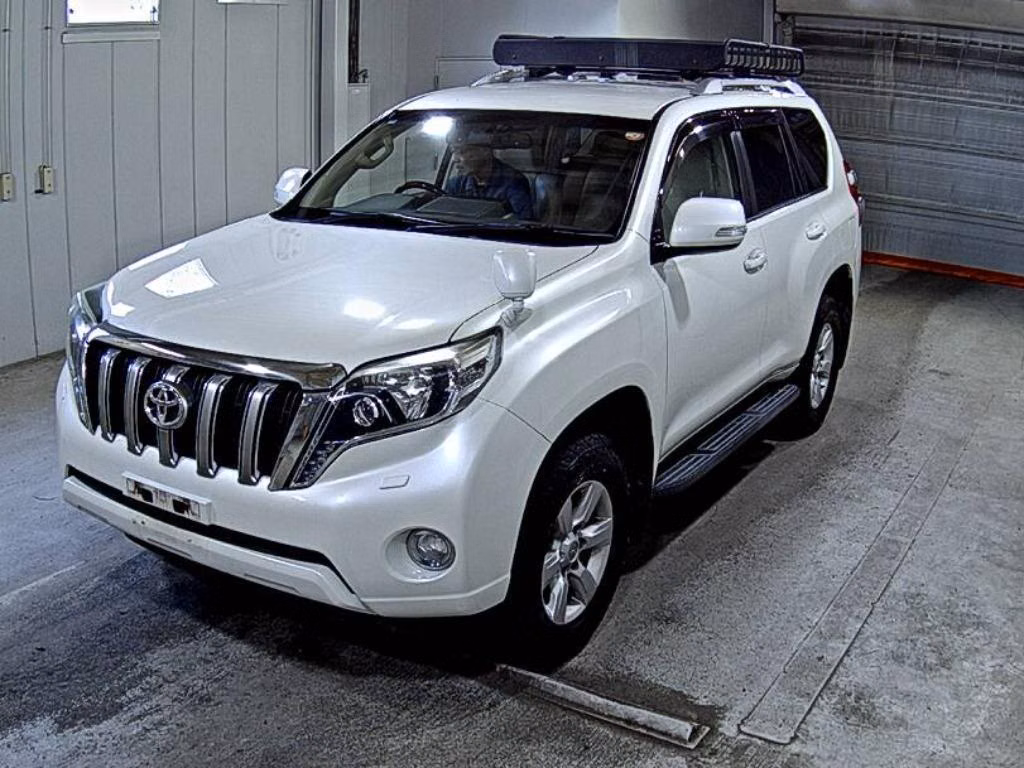 TOYOTA LAND CRUISER PRADO