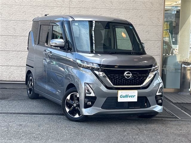 NISSAN ROOX