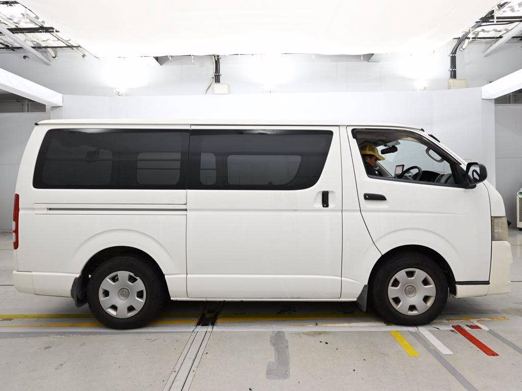 TOYOTA REGIUS ACE