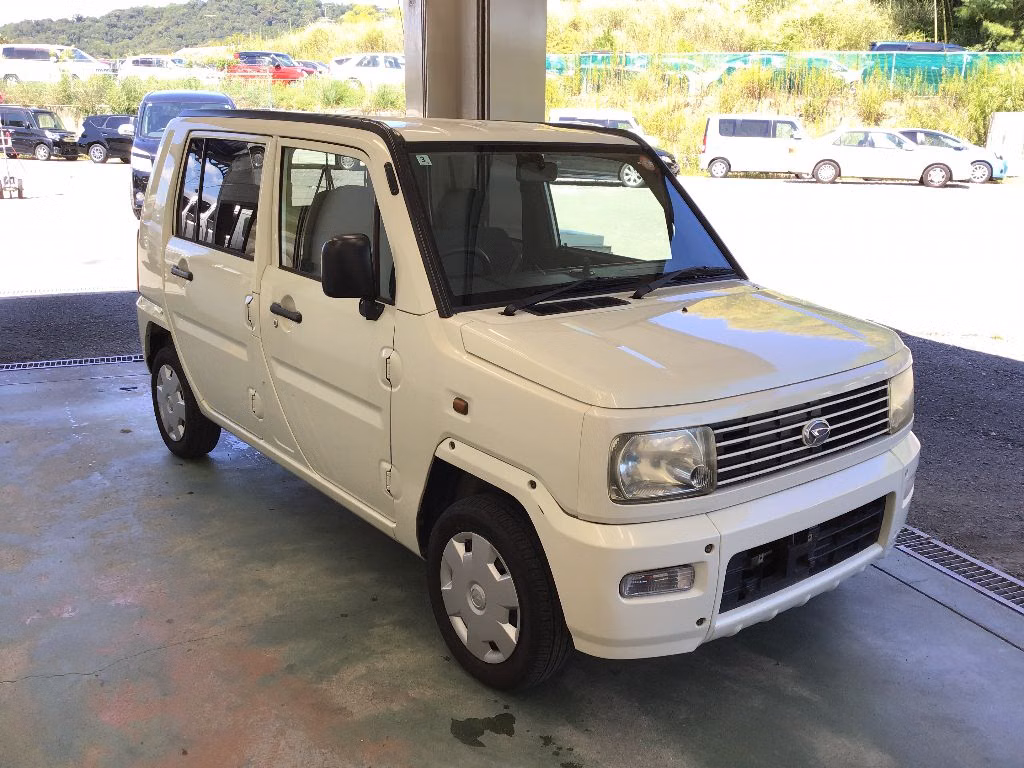 DAIHATSU NAKED