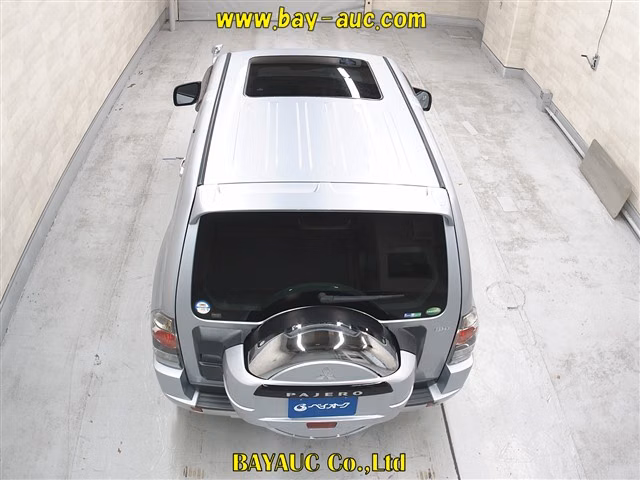 MITSUBISHI PAJERO