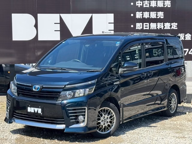 TOYOTA VOXY