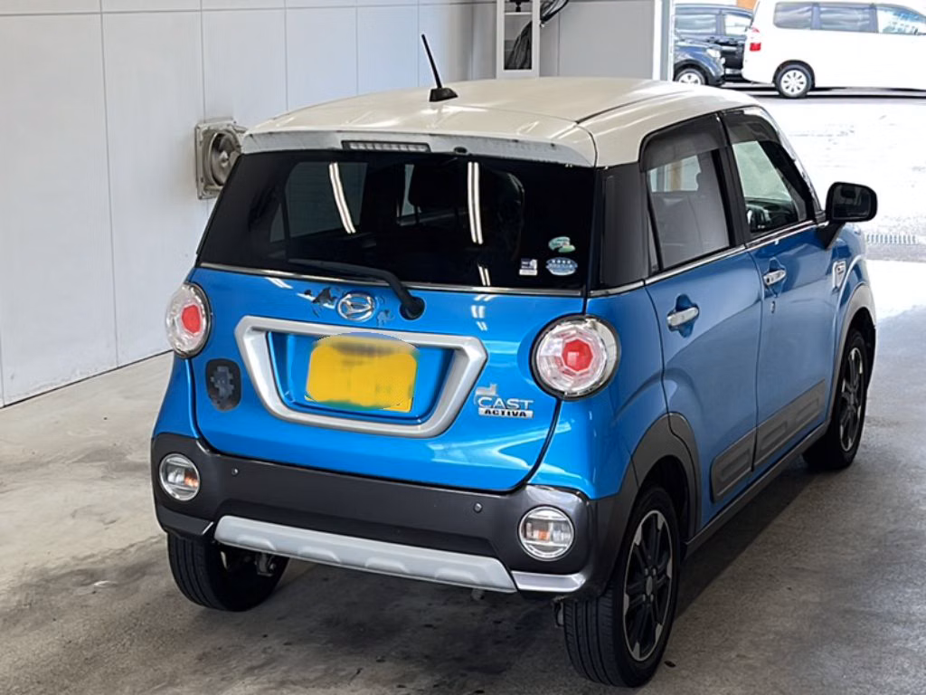 DAIHATSU CAST
