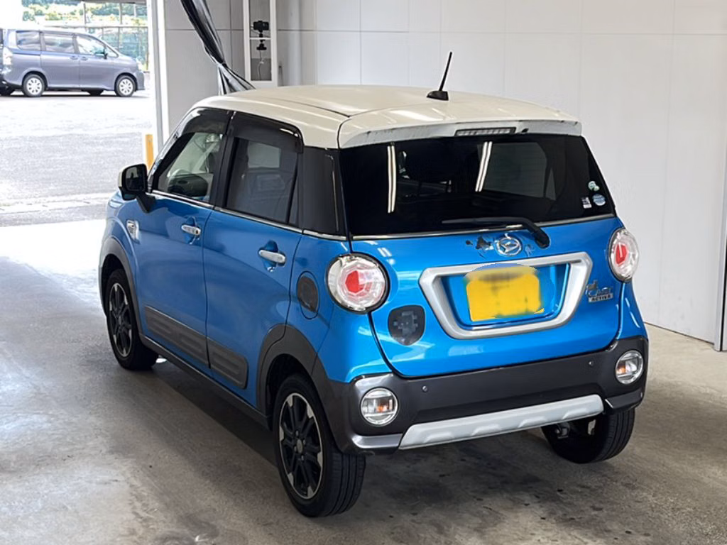 DAIHATSU CAST