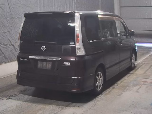 NISSAN SERENA