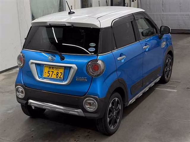 DAIHATSU CAST