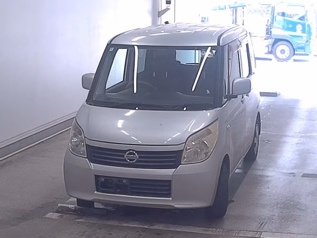 NISSAN ROOX