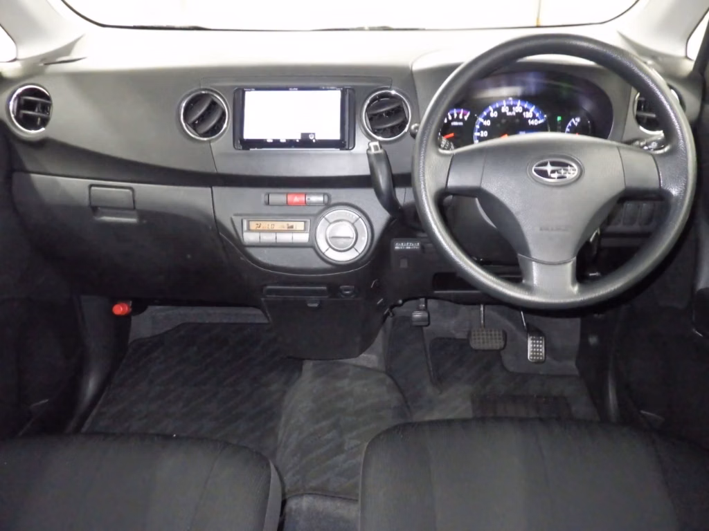 SUBARU LUCRA