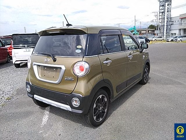 DAIHATSU CAST