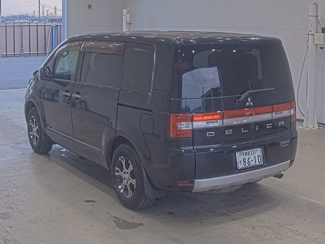 MITSUBISHI DELICA D:5