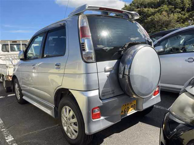 DAIHATSU TERIOS KID