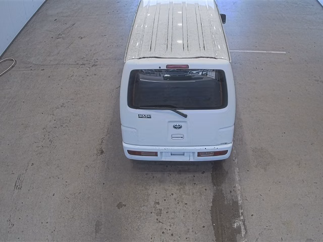 TOYOTA PIXIS VAN