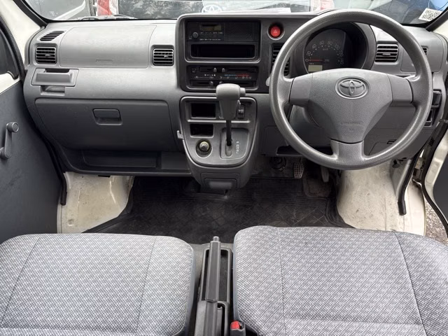 TOYOTA PIXIS VAN