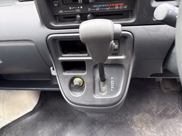TOYOTA PIXIS VAN