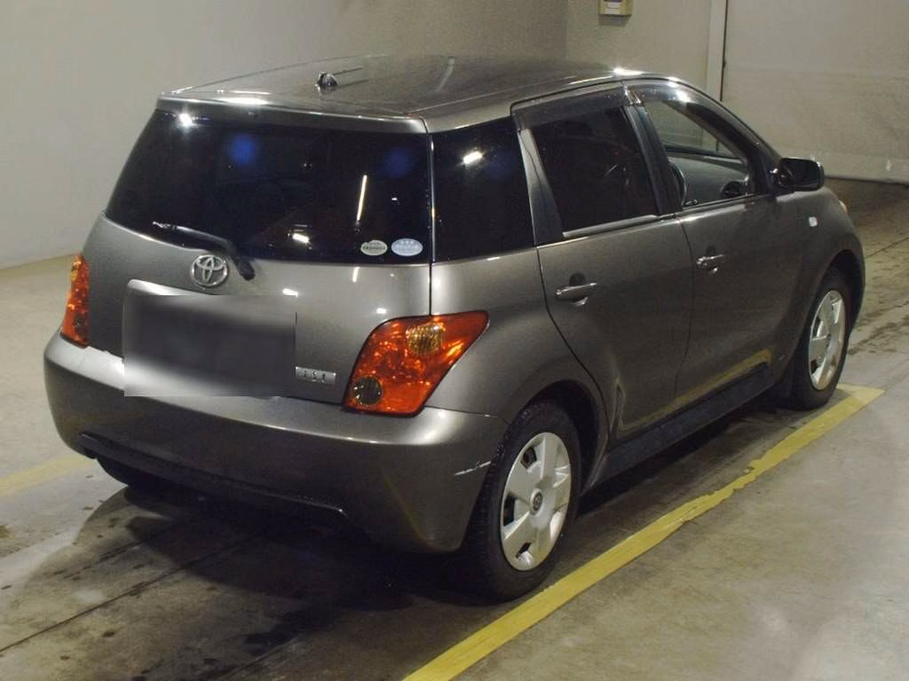 TOYOTA IST