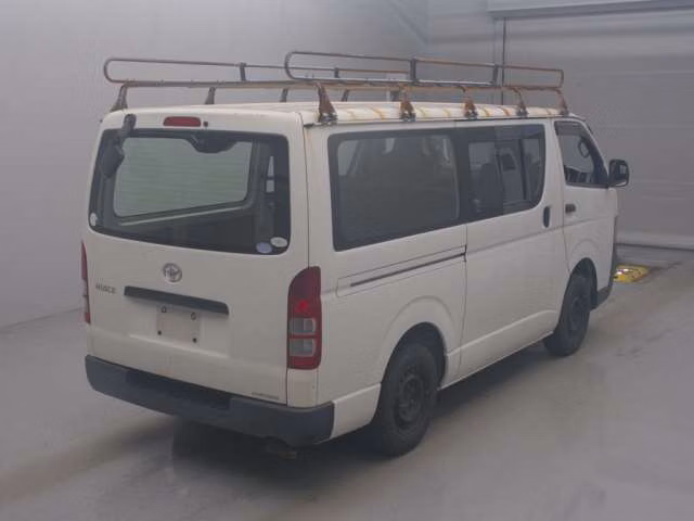 TOYOTA REGIUS ACE