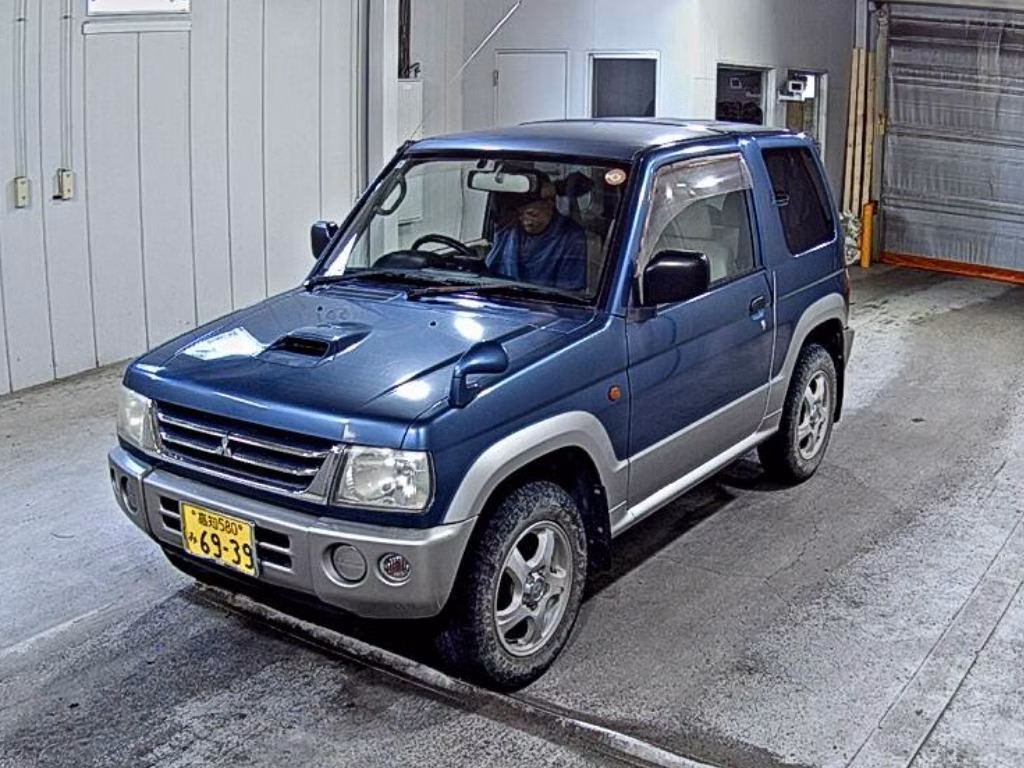 MITSUBISHI PAJERO MINI