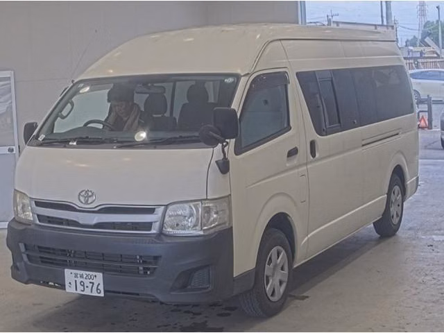 TOYOTA REGIUS ACE